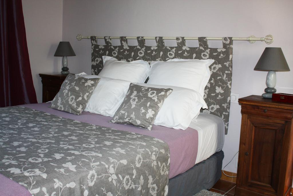 Relais De La Ganache Bed and Breakfast Saint-Astier  Kamer foto
